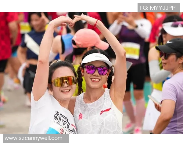 马拉松大满贯回顾：成都滑板队默契配合展现团队精神与实力